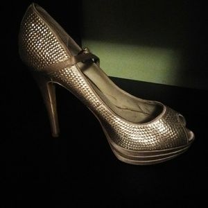 Women's shoes